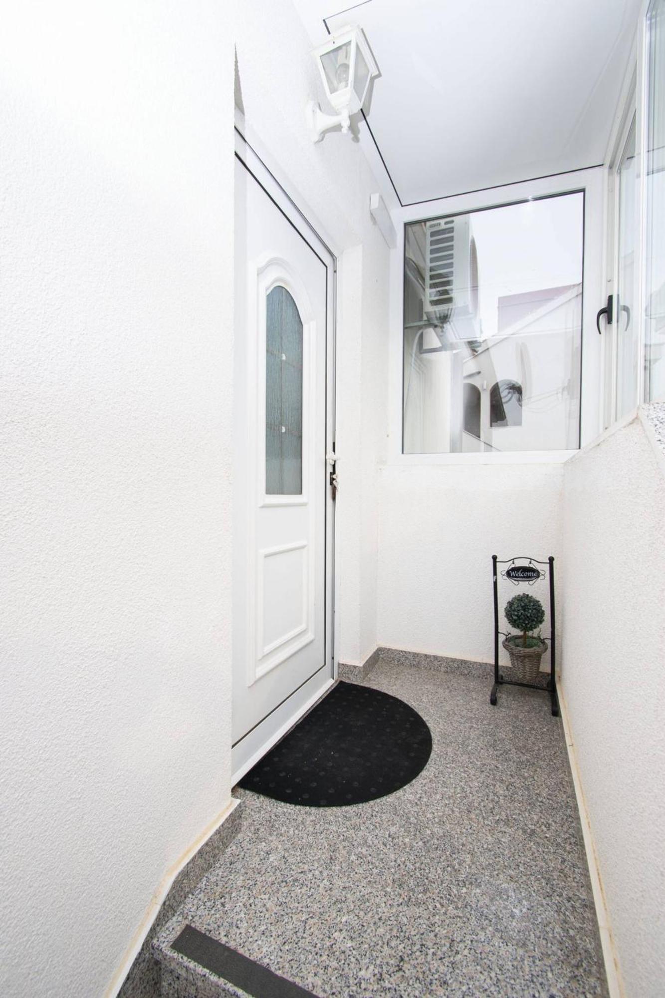 Apartment Meri Razanj With Sea View Екстер'єр фото