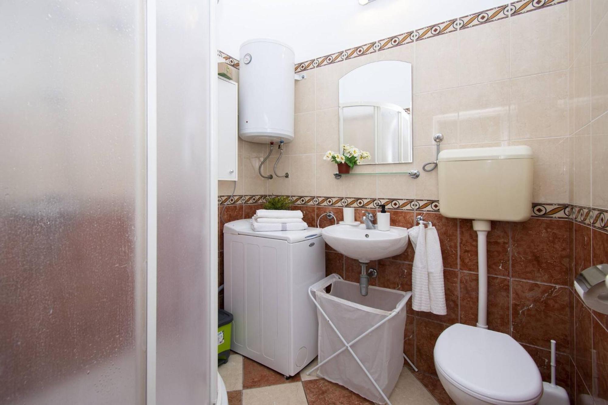 Apartment Meri Razanj With Sea View Екстер'єр фото